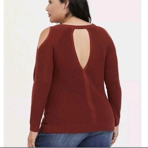 Torrid rust cold shoulder keyhole back sweater size 2 - Picture 7 of 7